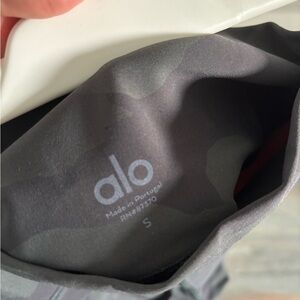 ALO Yoga Gray Camouflage Leggings